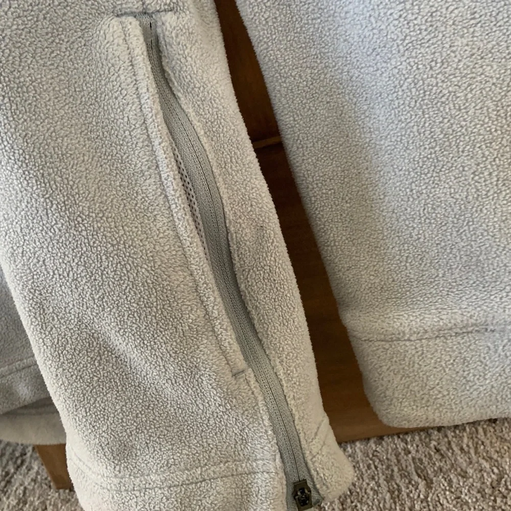 Nike Pull Over - Picture 9 of 11